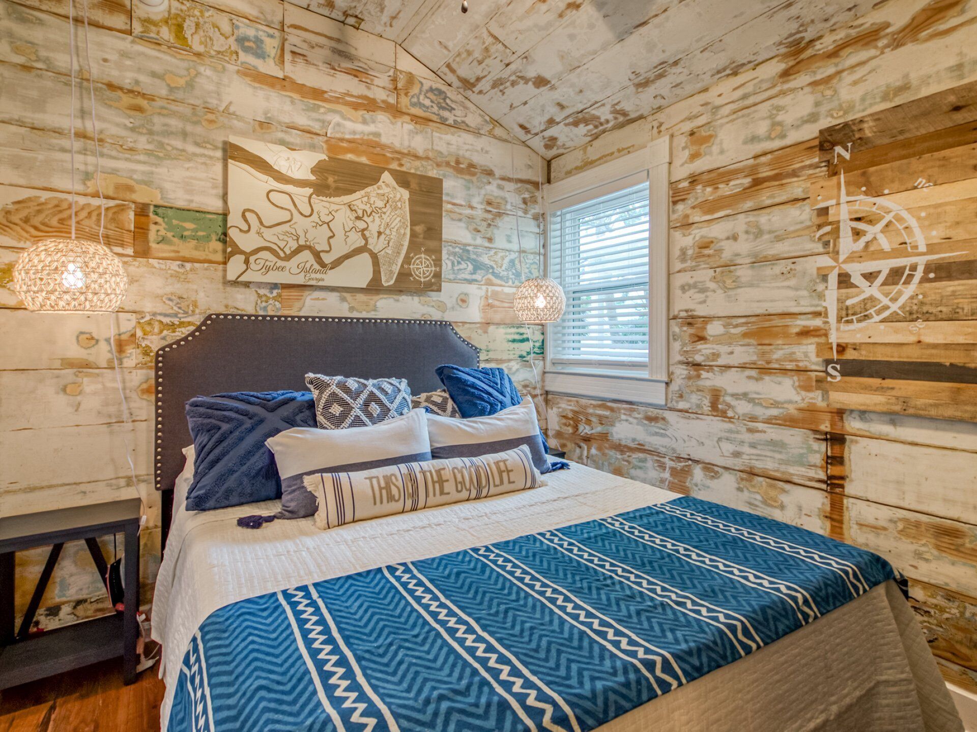 3 soverom, strykejern/-brett, wi-fi og sengetøy