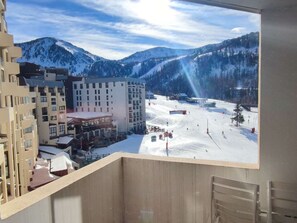 Property grounds - Bright apartment, ski-in/ski-out with Wifi at Isola 2000 (Isola 2000)