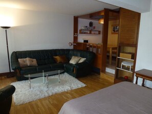 1 bedroom, free WiFi - Bright apartment, ski-in/ski-out with Wifi at Isola 2000 (Isola 2000)