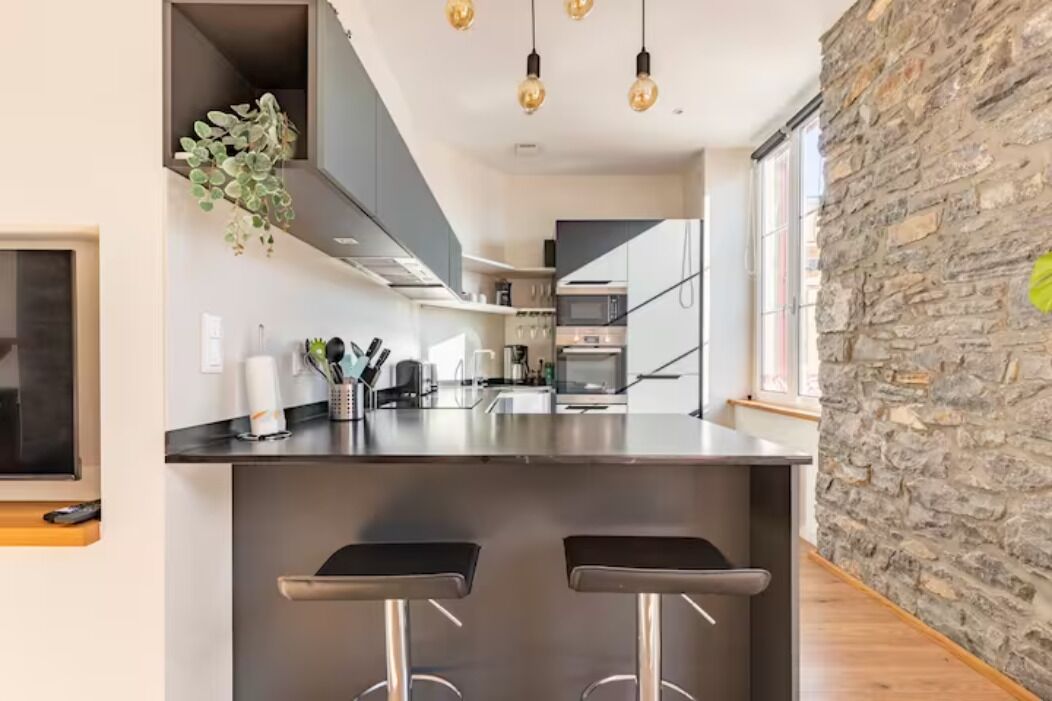 Kylskåp, mikrovågsugn, ugn och spishäll