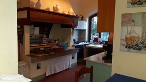 Kühlschrank, Ofen, Herdplatte, Geschirrspüler