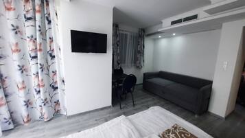 Studio Suite Eksklusif | Kedap suara dan Wi-Fi gratis