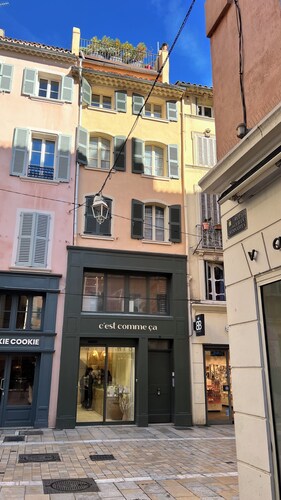 Duplex climatisé + terrasse - hyper-centre de Toulon