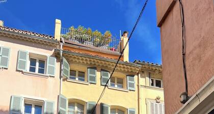 Duplex climatisé + terrasse - hyper-centre de Toulon