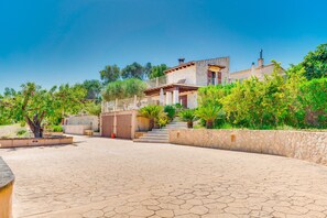 Exterior - Nines with pool for 6 in Petra (Petra)