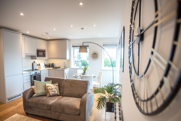 Apartment, 1 Double Bed, Non Smoking | Living area | Smart TV