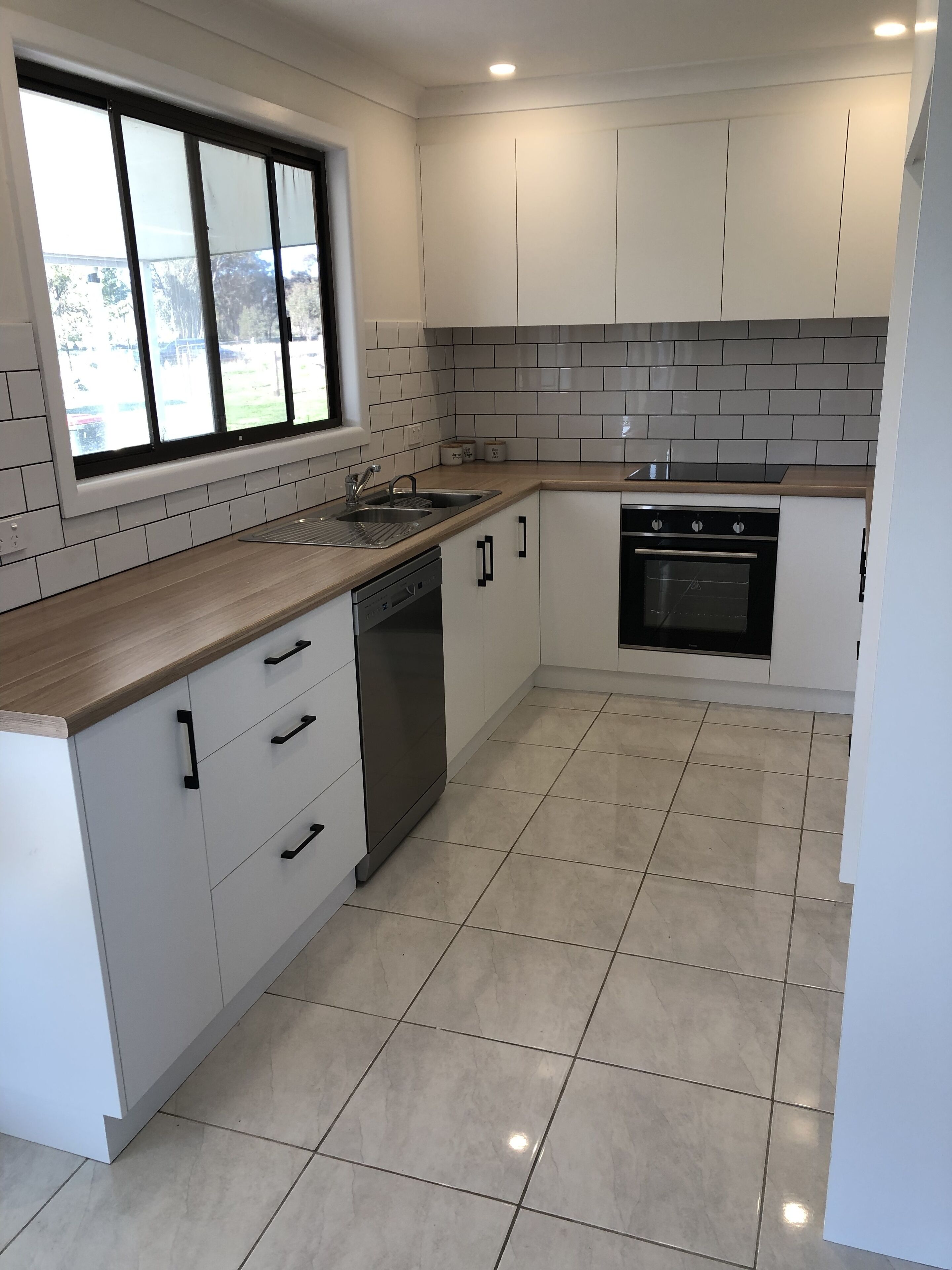 Refrigerador, microondas, horno y lavavajillas 