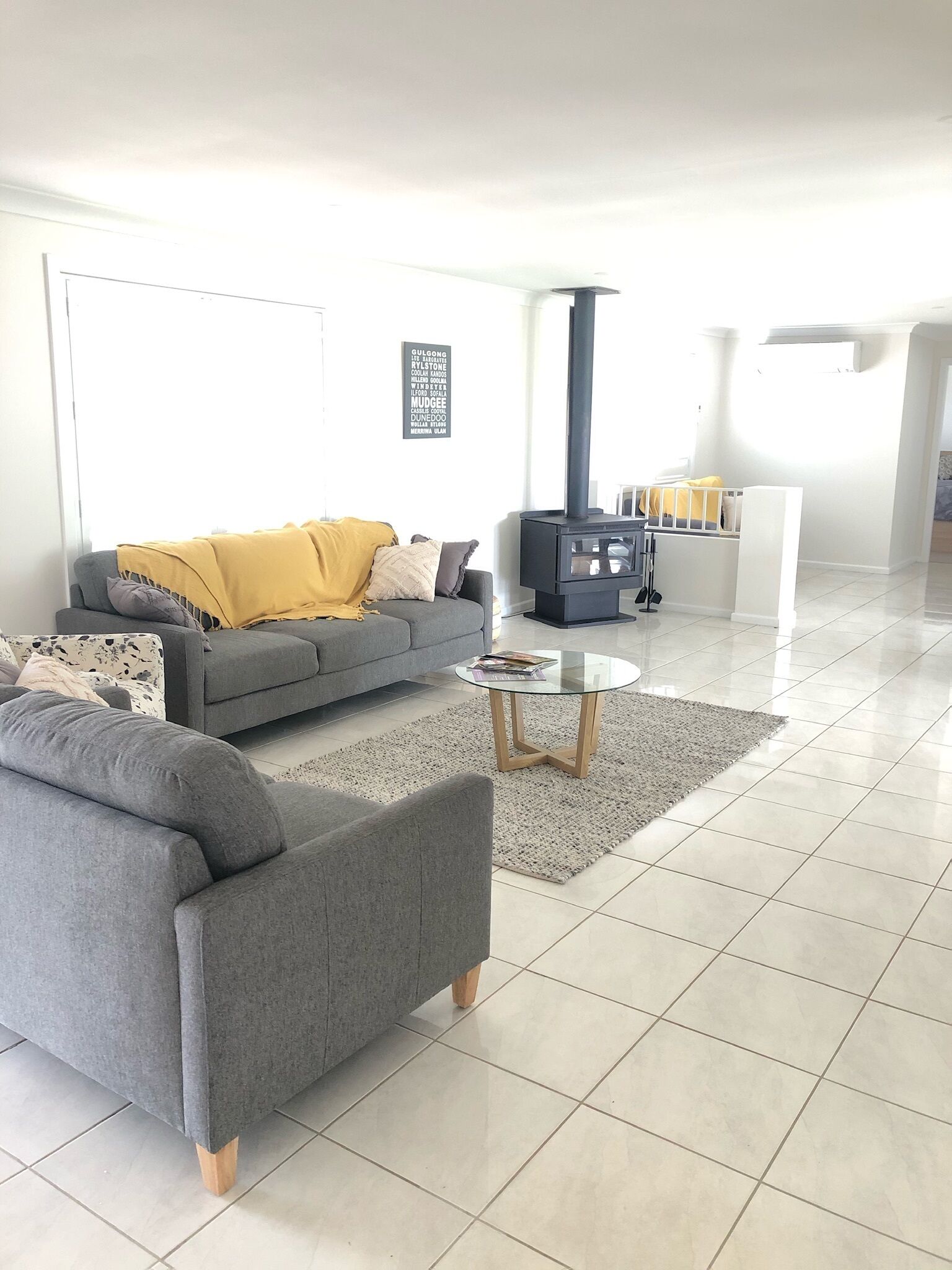 Televisión, chimenea