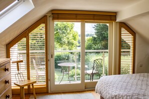 4 habitaciones, decoración personalizada y muebles diferentes 