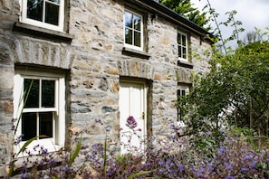 Cottage | Exterior