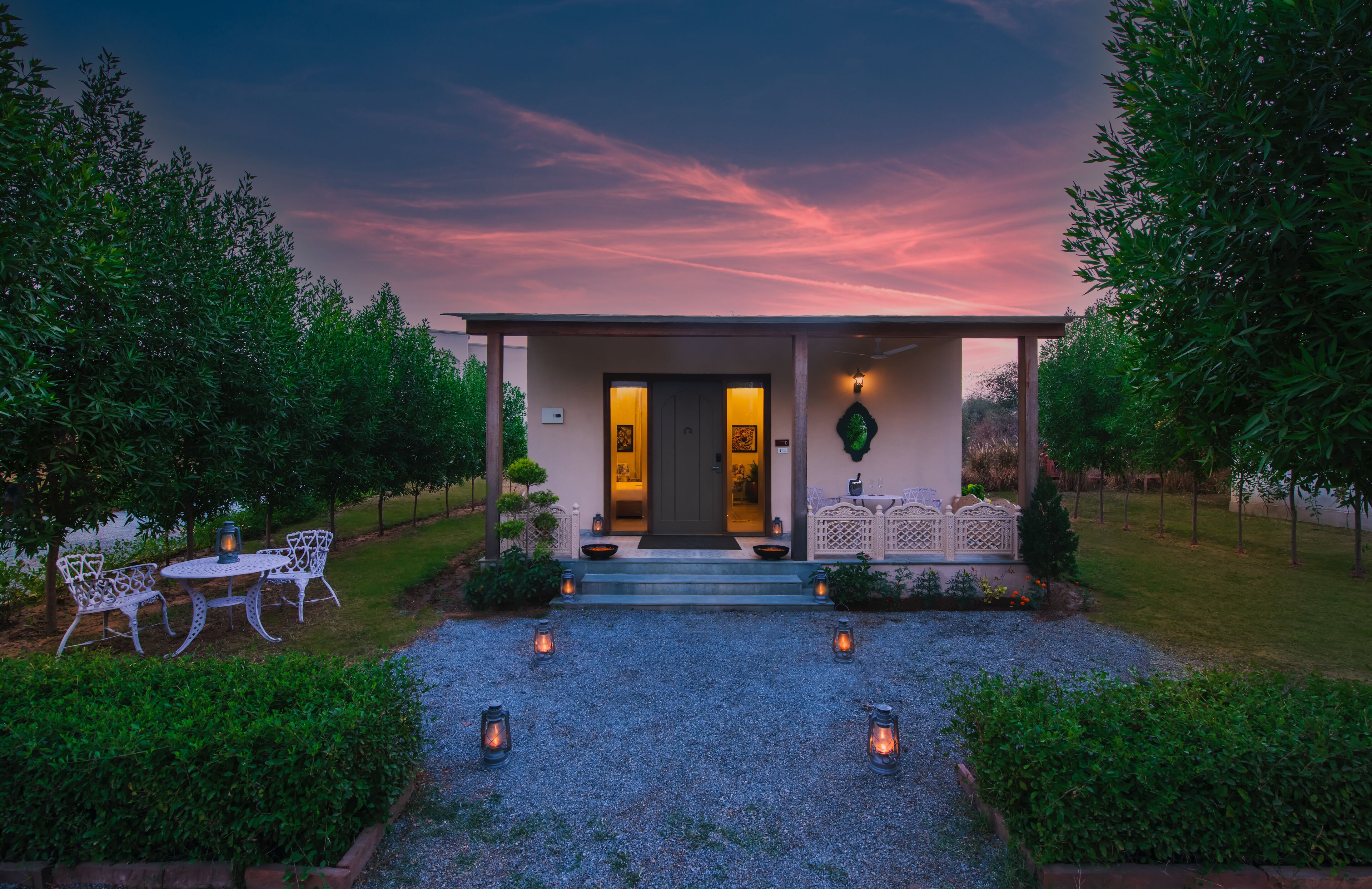 Sábanas de algodón egipcio, ropa de cama de alta calidad y minibar 