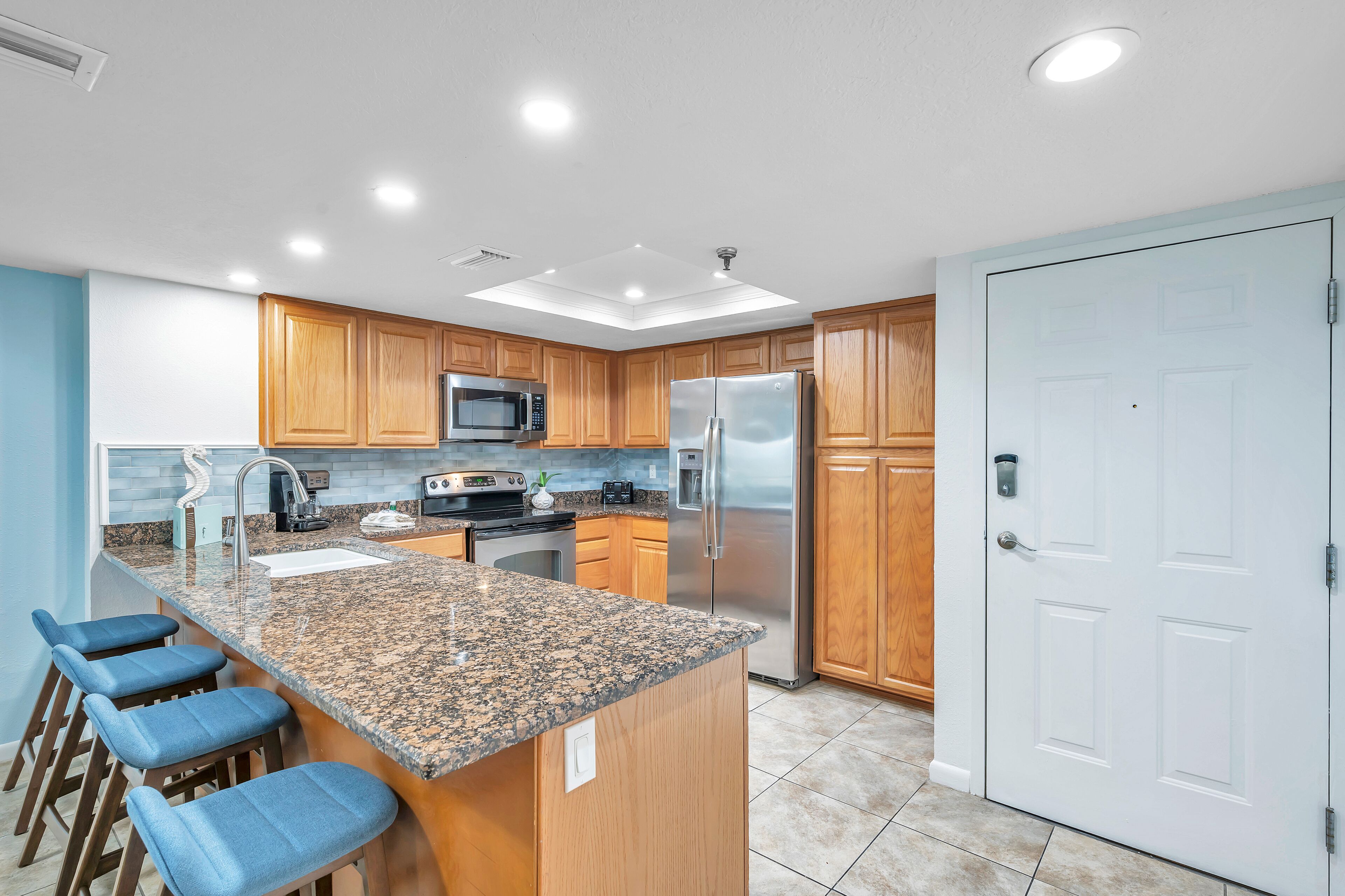 Updated Beachfront Condo, steps to John's Pass with heated pool