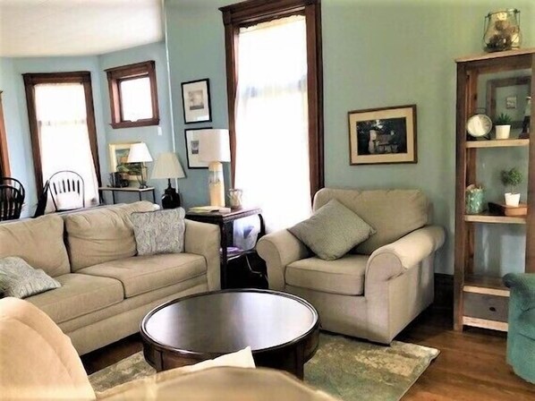 Smart TV, DVD player, computer monitors