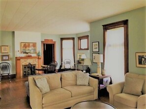 Smart TV, DVD player, computer monitors