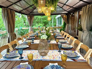 Outdoor dining