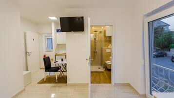 Apartment | 1 bedroom, free WiFi, bed sheets