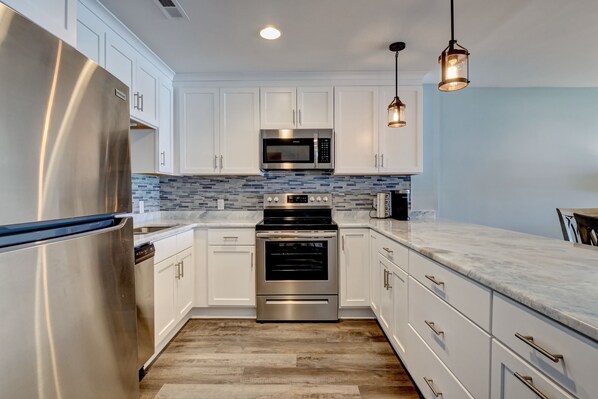 Fridge, microwave, oven, stovetop