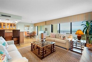 House, 2 Bedrooms | Living room