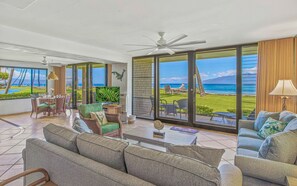 Condo, 2 Bedrooms | Living room