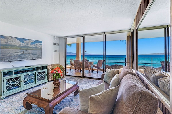 公寓客房, 2 間臥室 | 起居區 | 智慧型電視、電腦螢幕