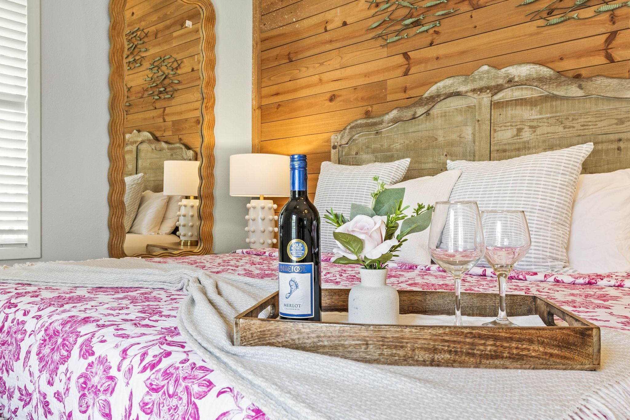 4 camere, ferro/asse da stiro, Wi-Fi gratuito, lenzuola