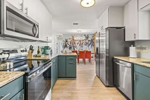 Fridge, microwave, oven, stovetop - Dancing Crab - Private Pool - Indian Rocks Beach (Indian Rocks Beach)