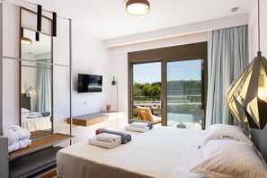 3 chambres, fer et planche à repasser, lit de bébé portatif