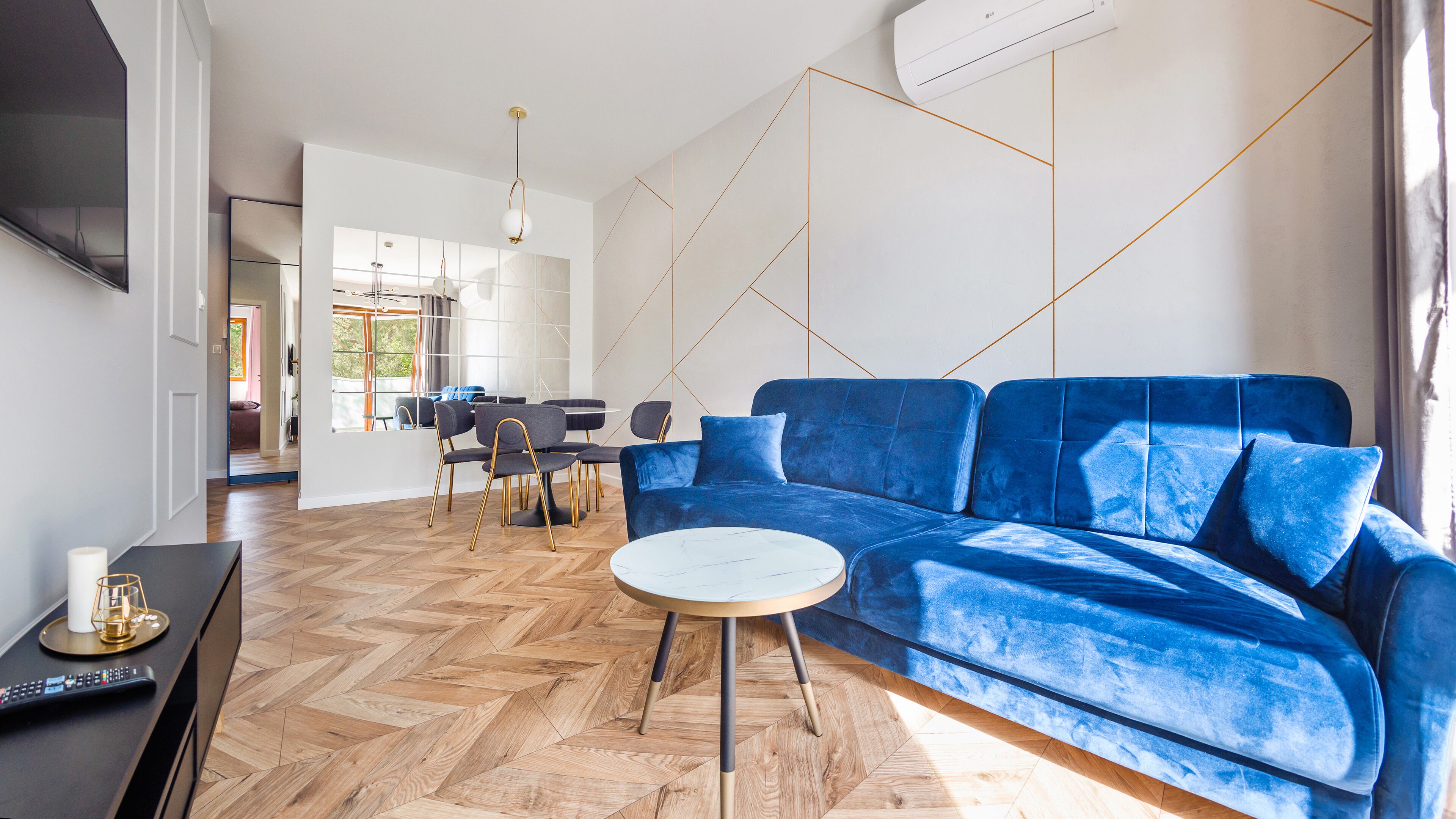 Apartment (C22) | Living area | Flat-screen TV