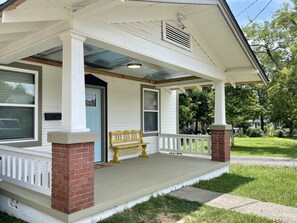 Exterior - Last Second First Choice (Hot Springs)