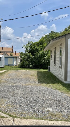 Property grounds - Last Second First Choice (Hot Springs)