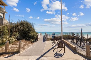 Property grounds - Texas Two Step @ The Pointe w/Bunk Nook| Resort Pool+ Hot Tub | Grills+ Fire Pit (Rosemary Beach)
