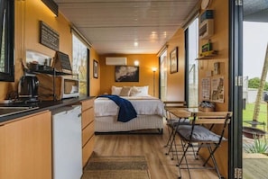 1 habitación y ropa de cama 