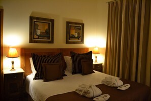 1 chambre, fer et planche à repasser, lit parapluie, Wi-Fi gratuit