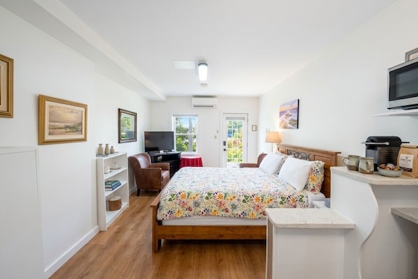 L`Acadie Room
