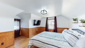 4 bedrooms, iron/ironing board, travel crib, free WiFi