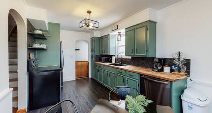 Home of Champions: HOF Village Comfort