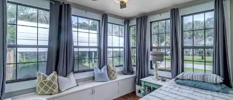 4 Schlafzimmer, Bügeleisen/Bügelbrett, WLAN