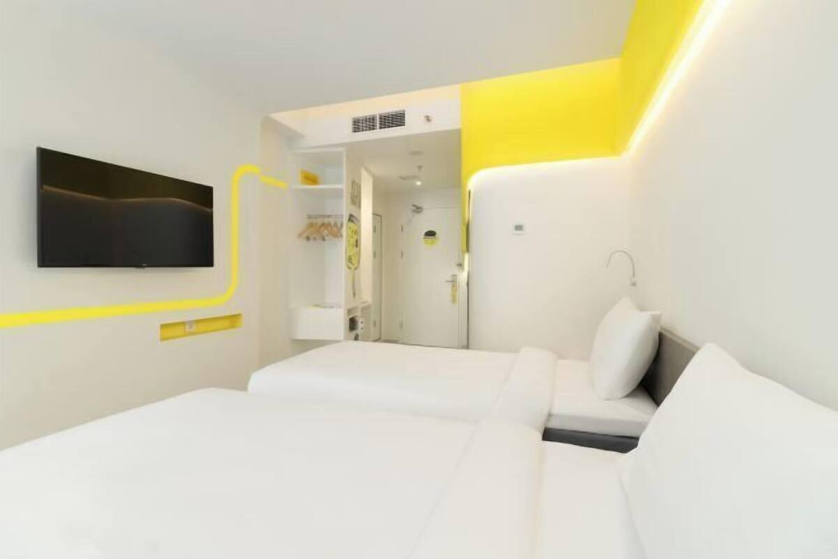 Minibar, in-room safe, desk, blackout drapes
