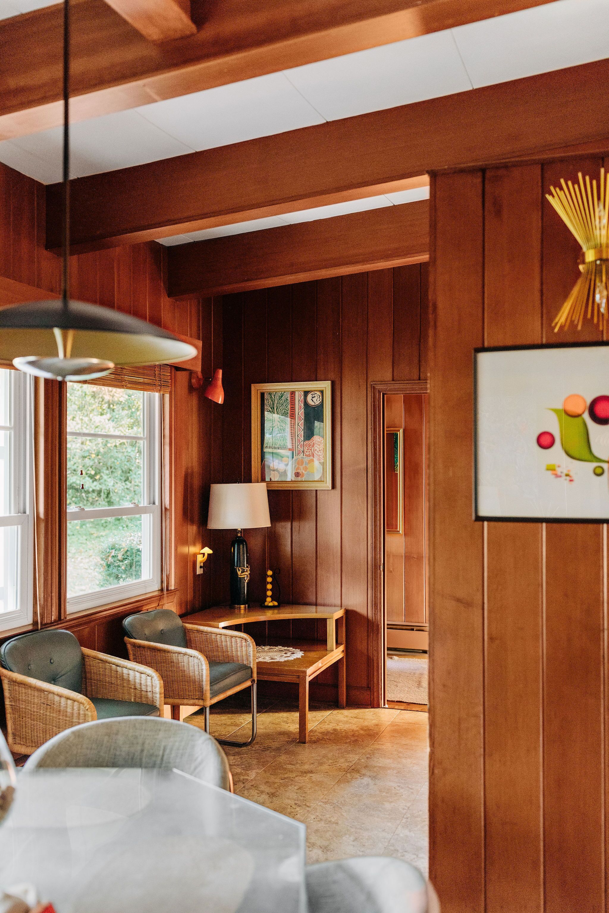 Mid Century Modern Time Capsule….3 miles to downtown Greenville