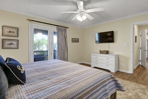 4 bedrooms, iron/ironing board, Internet, bed sheets