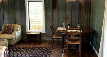 Cabin for Wine Country Wanderers