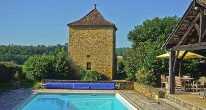 Beautiful Perigordian House, with private pool and garden in a tranquil setting.