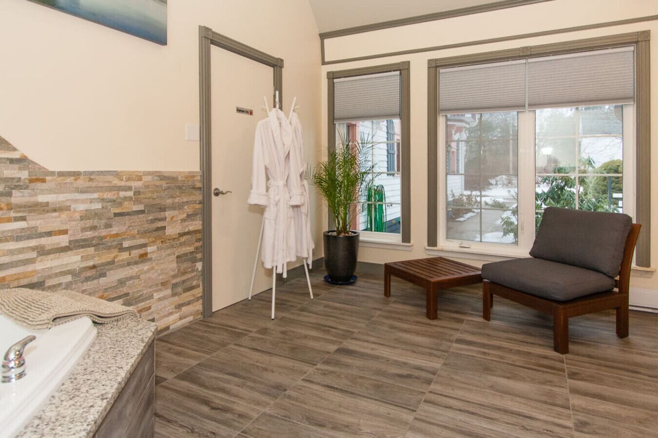 淋浴設備、按摩浴缸、風筒、提供毛巾