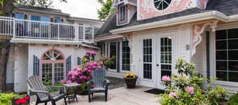 Gaspereau Suite -Jacuzzi, KngBd, DT