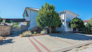 Estúdio família, terraço (Seaside Studio Basic 4 w/ Terrace) | Fachada