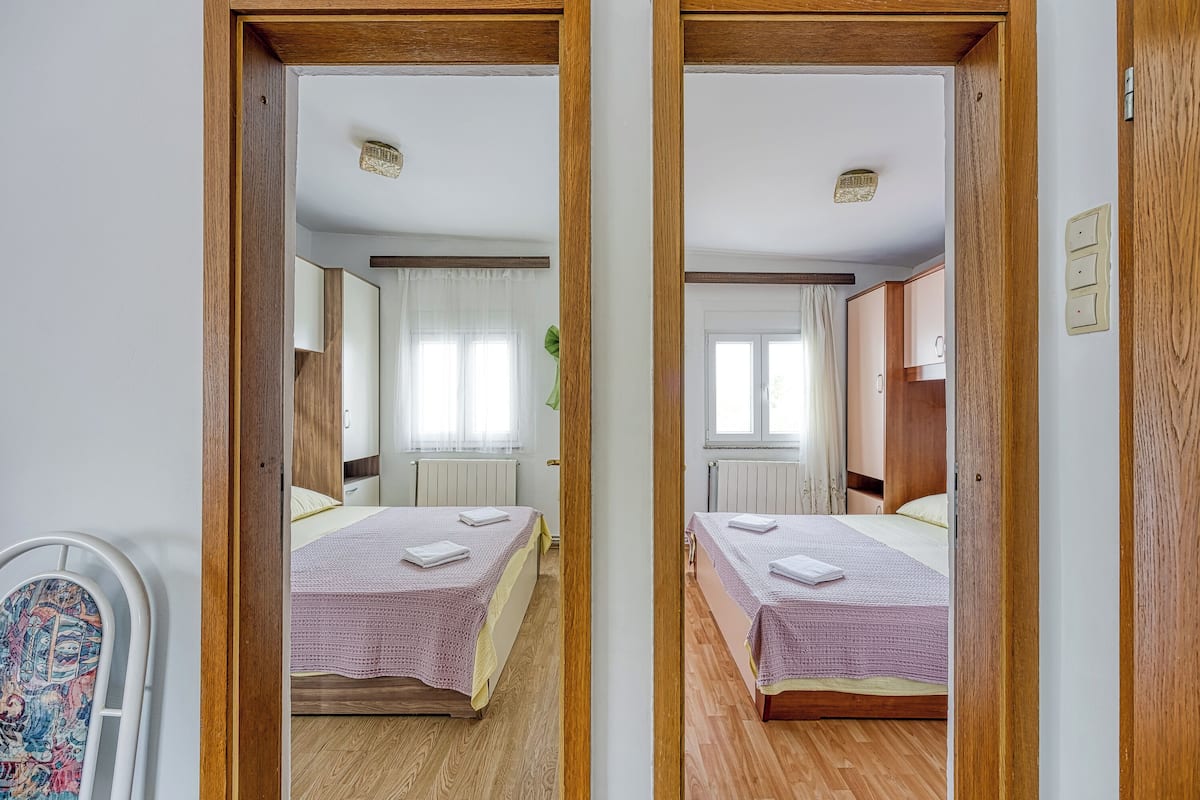 Family Apartment, 2 Bedrooms (Apartment Basic 1) | Free WiFi, bed sheets