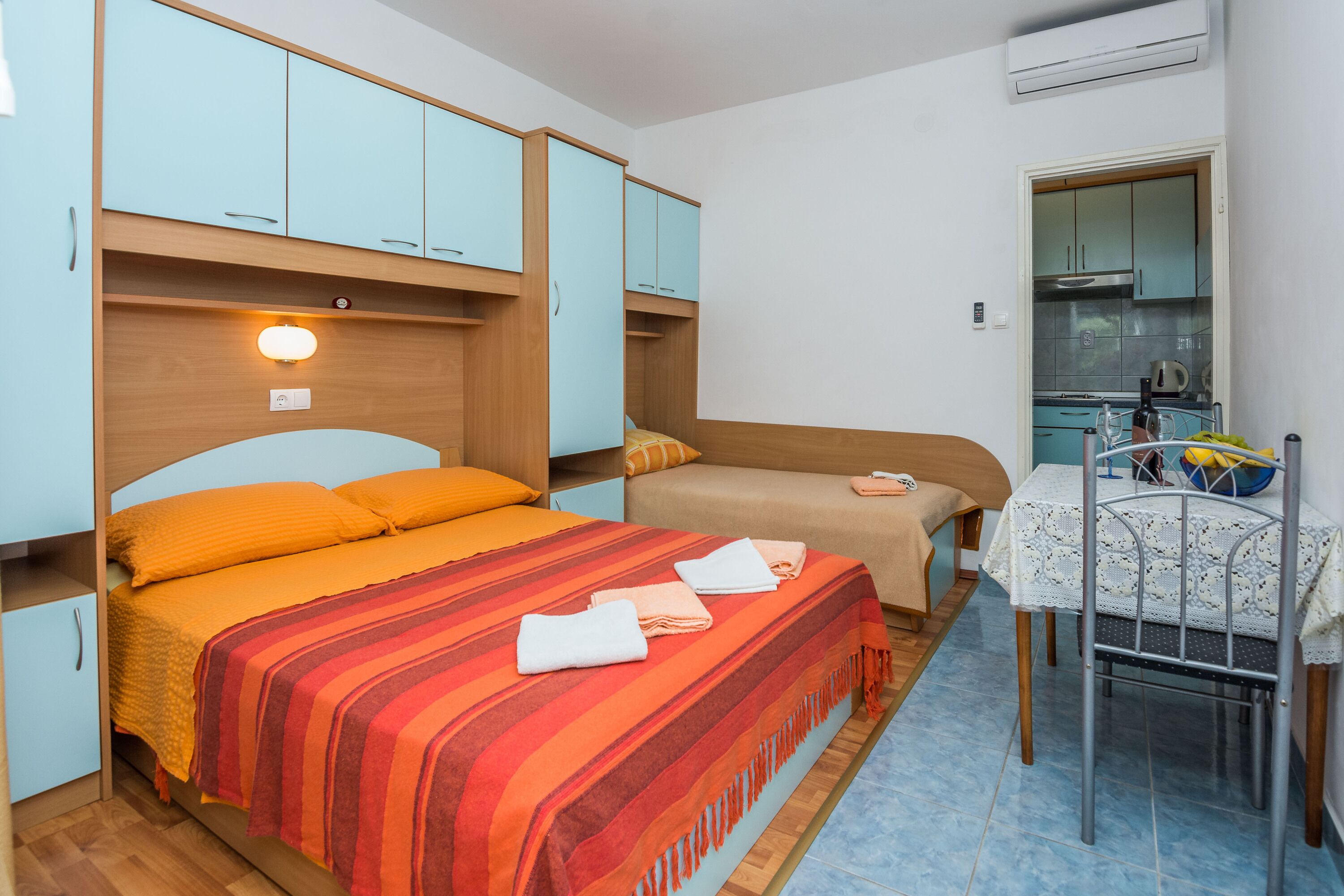 Estúdio família (Apartment Basic 3) | Wi-Fi de cortesia, roupa de cama