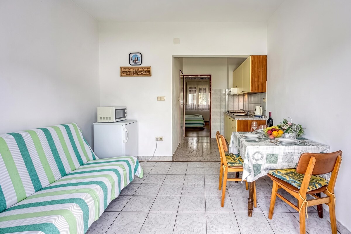 شقة عائلية - غرفة نوم واحدة - ميكروويف (Seaside Apt Basic 2 w/ Terrace)
