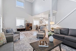 Smart TV, fireplace, DVD player, offices