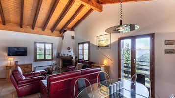 Jääkaappi, mikroaaltouuni, uuni, astianpesukone